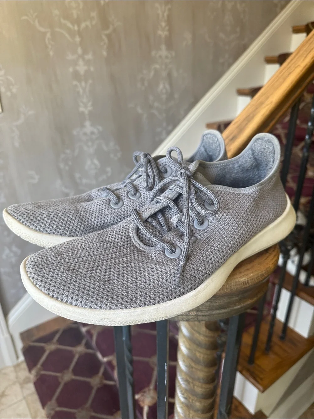 ALLBIRDS men’s shoe size 11 very good condition